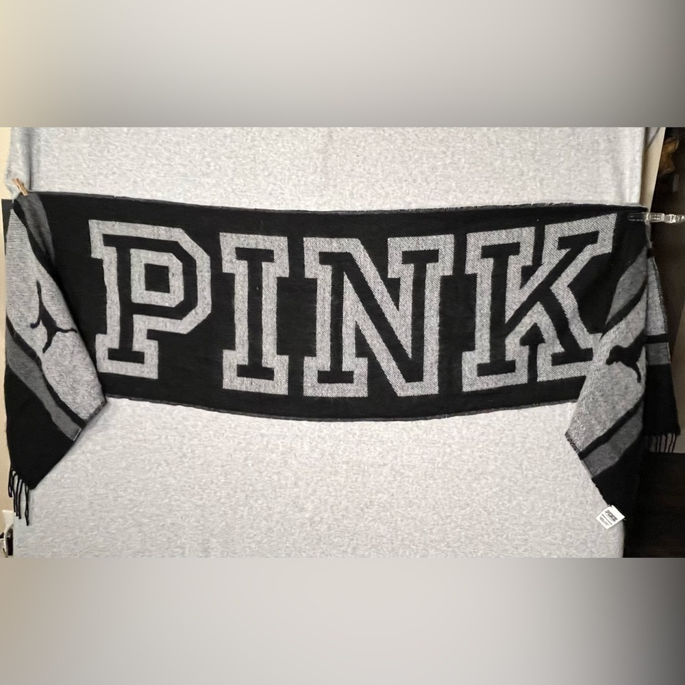PINK pink Victoria’s Secret logo spellout dog scarf black gray large oversized